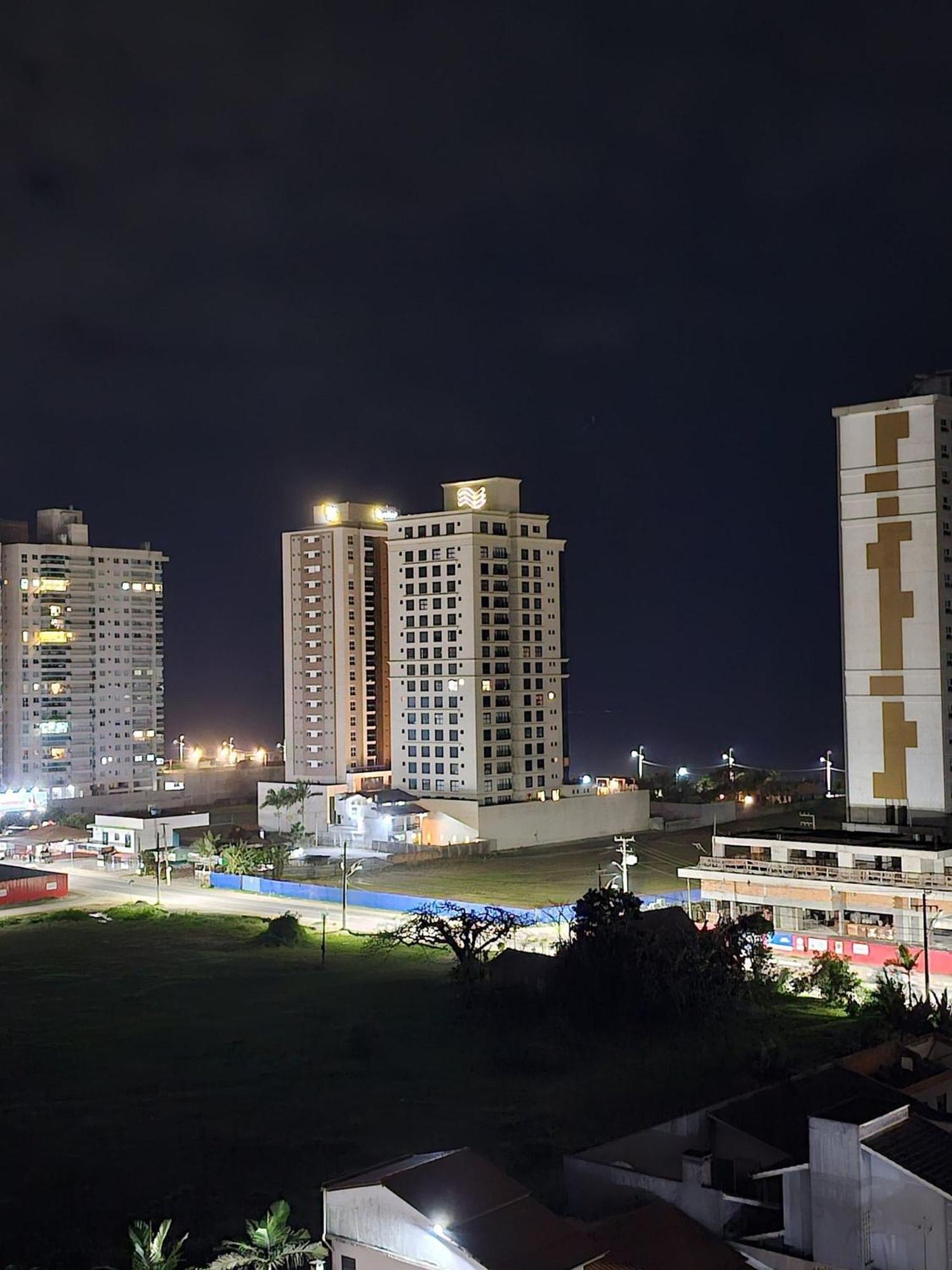 Apartamento com vista mar 9 ANDAR uma vaga de garagem coberta Piçarras Exterior foto