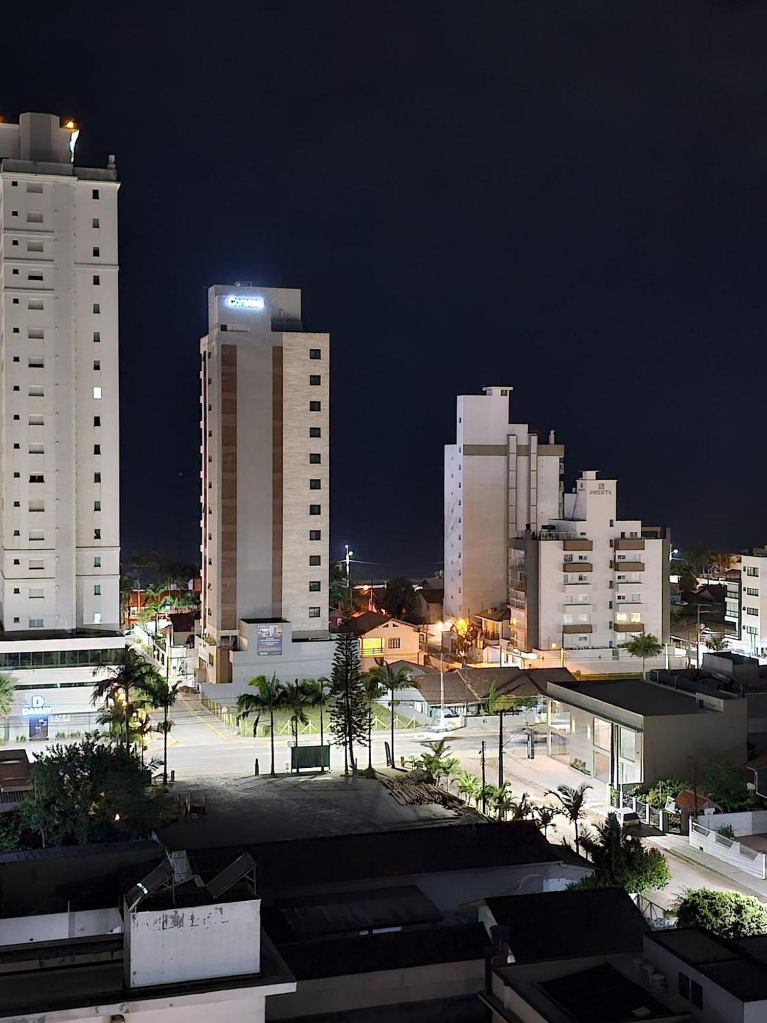 Apartamento com vista mar 9 ANDAR uma vaga de garagem coberta Piçarras Exterior foto