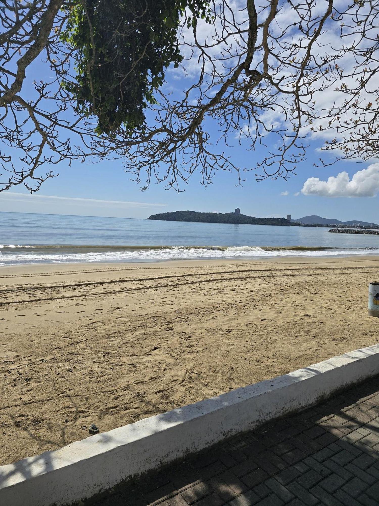 Apartamento com vista mar 9 ANDAR uma vaga de garagem coberta Piçarras Exterior foto